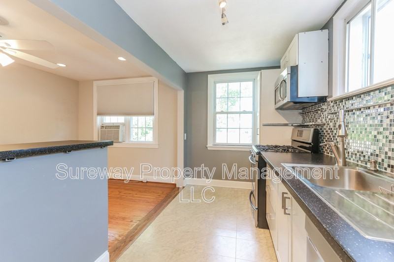 241 Westpark Ln - Photo 7 of 15