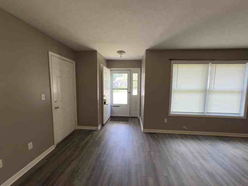 299 Brookside Pl - Photo 3 of 27