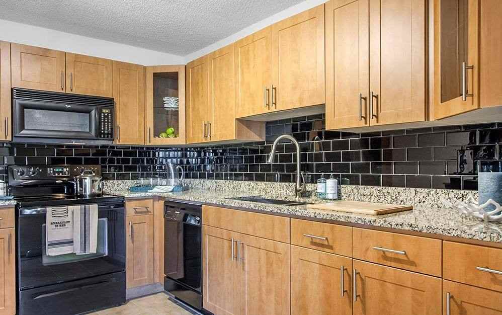 5566 Baywater Dr - Photo 7 of 13