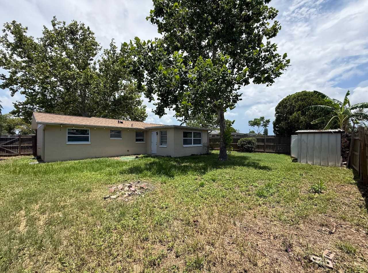 9753 Lake Chrise Ln - Photo 3 of 29