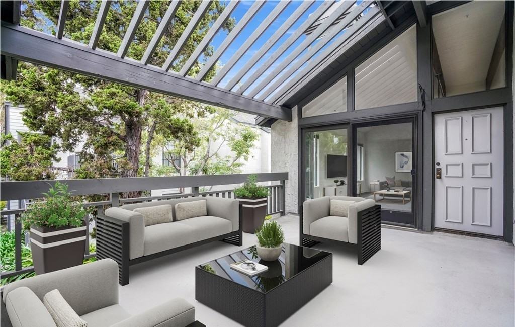 2512 W Macarthur Blvd - Photo 3 of 7