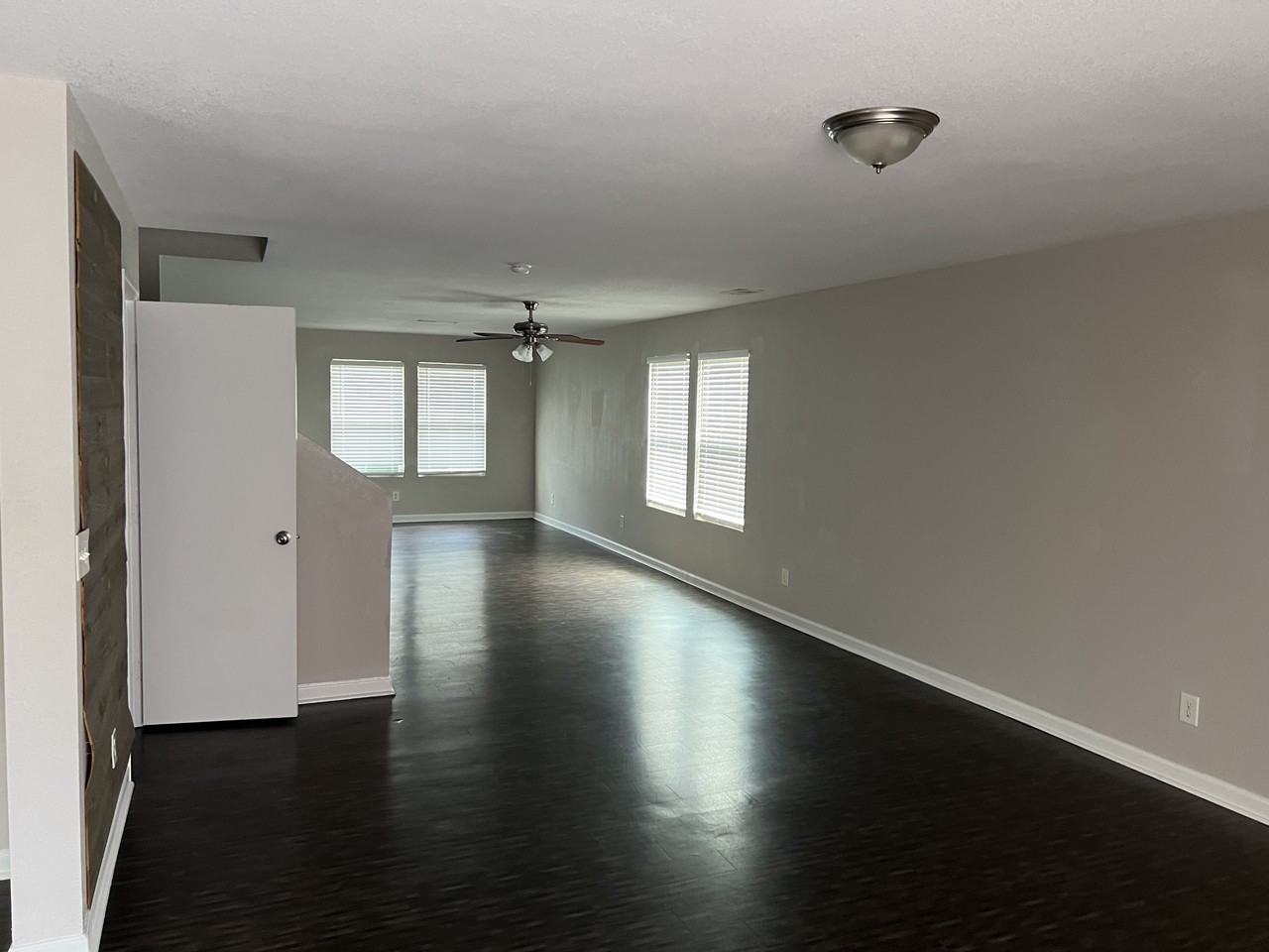 213 Whitestone Dr Ne - Photo 2 of 27