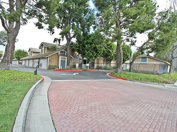 10401 Garden Grove Blvd #1 - Photo 3 of 30