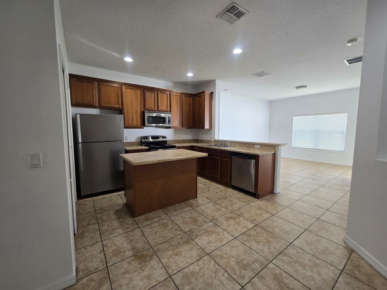 4306 Hidden Meadow Dr - Photo 6 of 15