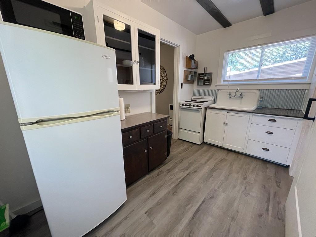 1824 Beck Ave #A - Photo 2 of 6