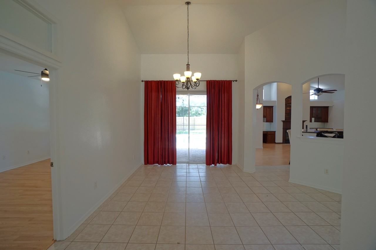 9632 Greenbank Dr - Photo 3 of 19