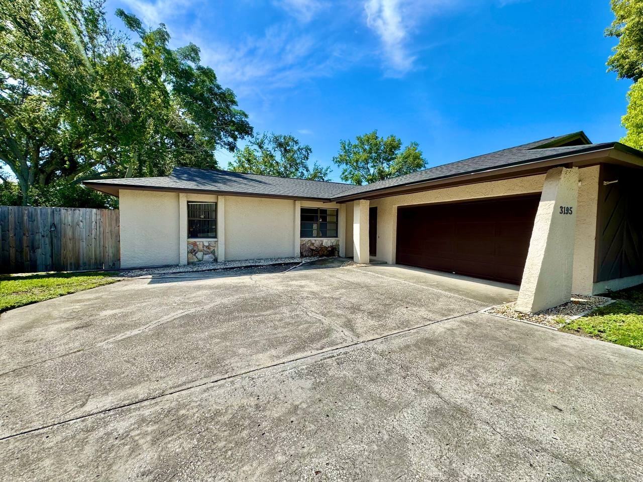 3195 Chamblee Ln - Photo 2 of 38