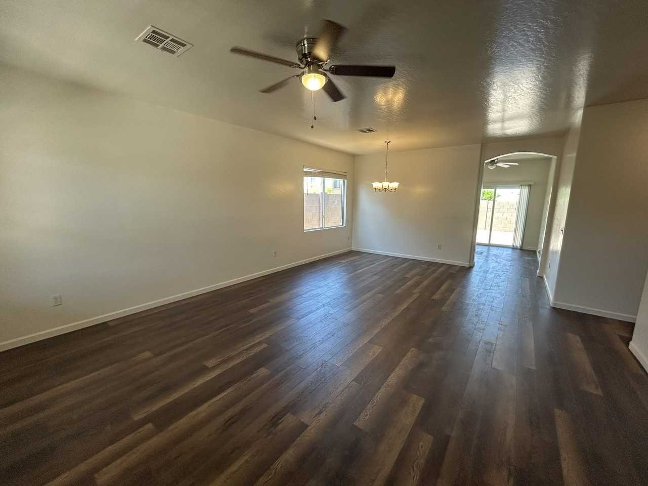 7210 South 41st Drive - Photo 3 of 18