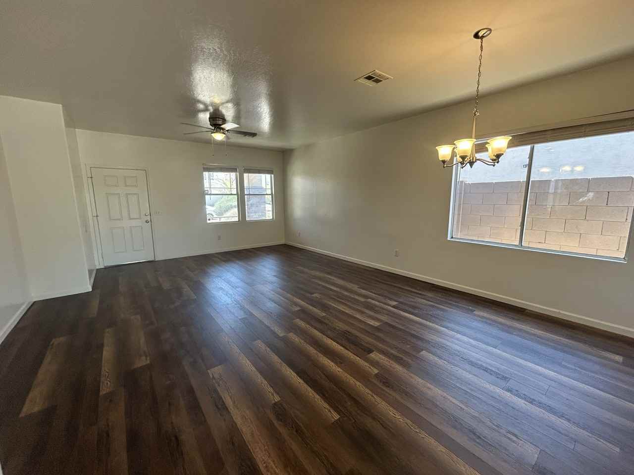 7210 South 41st Drive - Photo 4 of 18