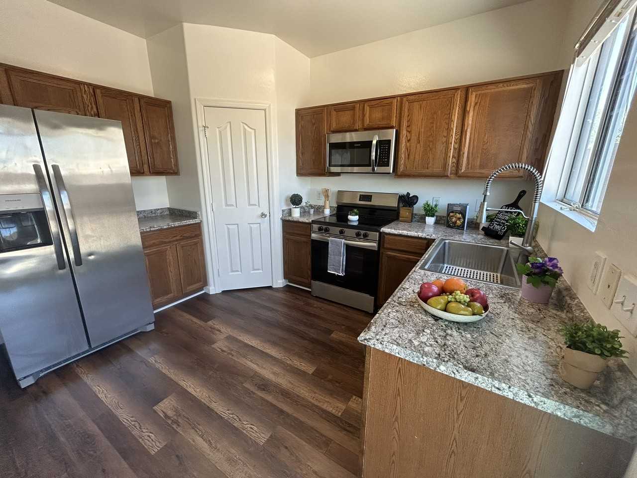 7210 South 41st Drive - Photo 7 of 18