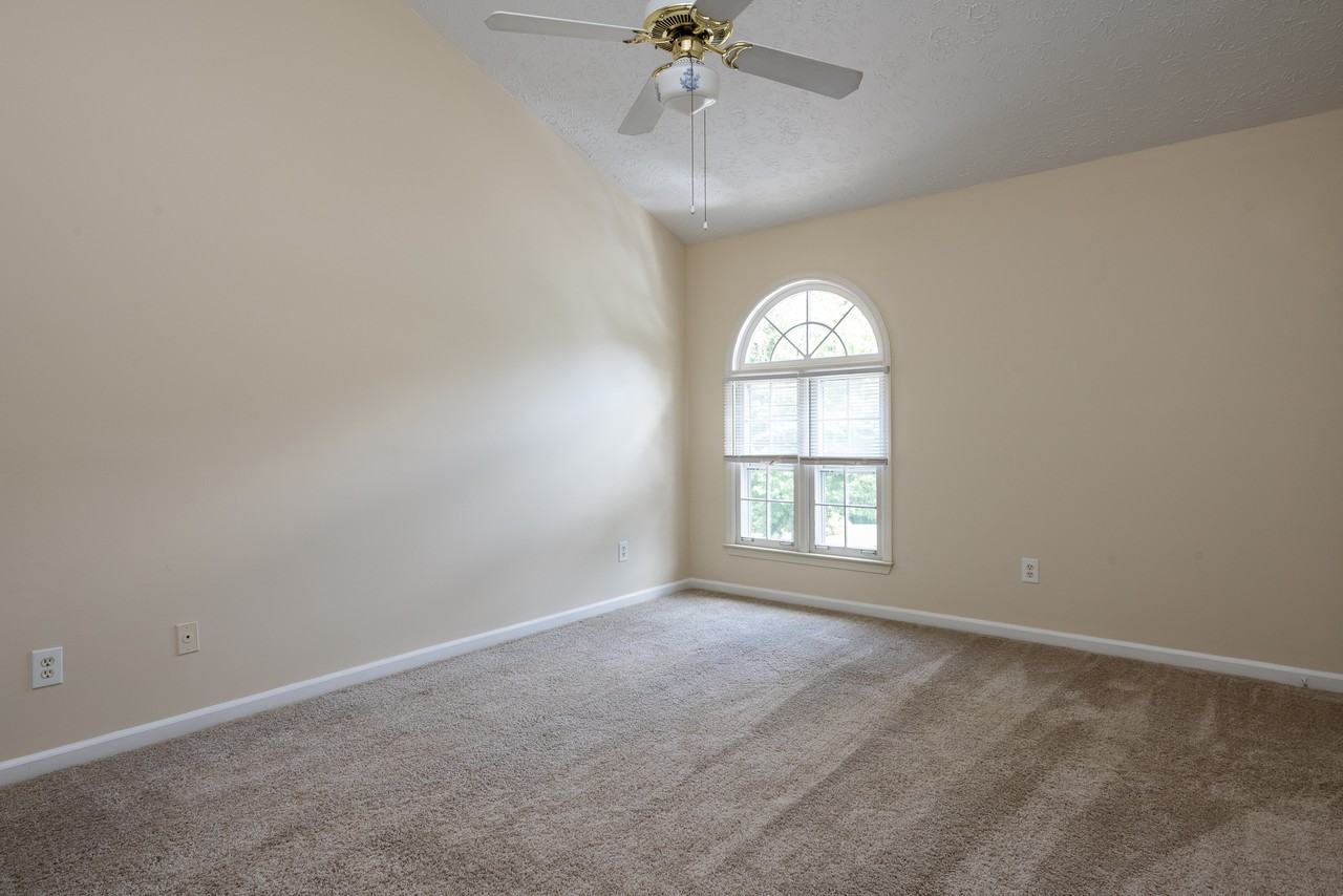 4028 Elm St - Photo 7 of 16