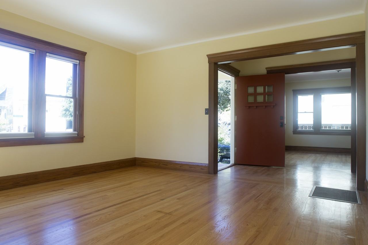 5708 Broadway - Photo 3 of 20