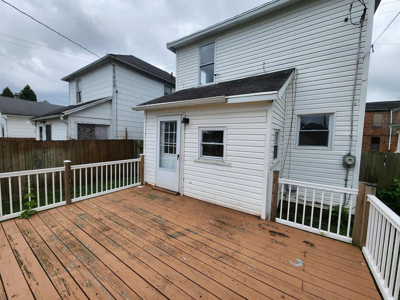 506 Young St - Photo 2 of 27