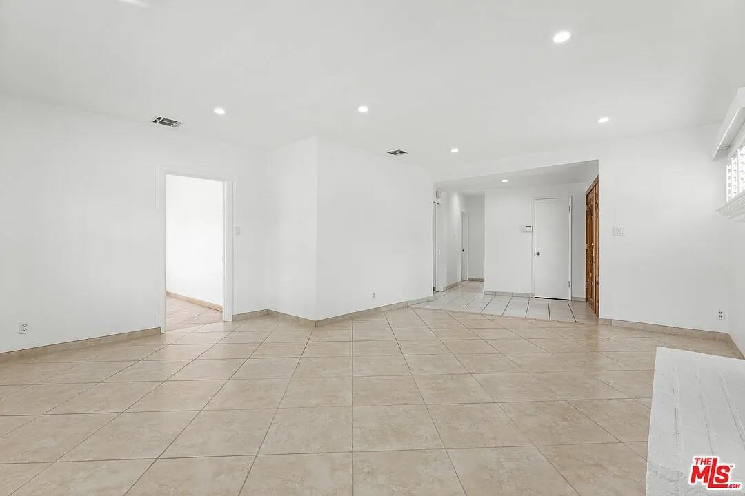 7377 W 88th St #NA - Photo 3 of 13