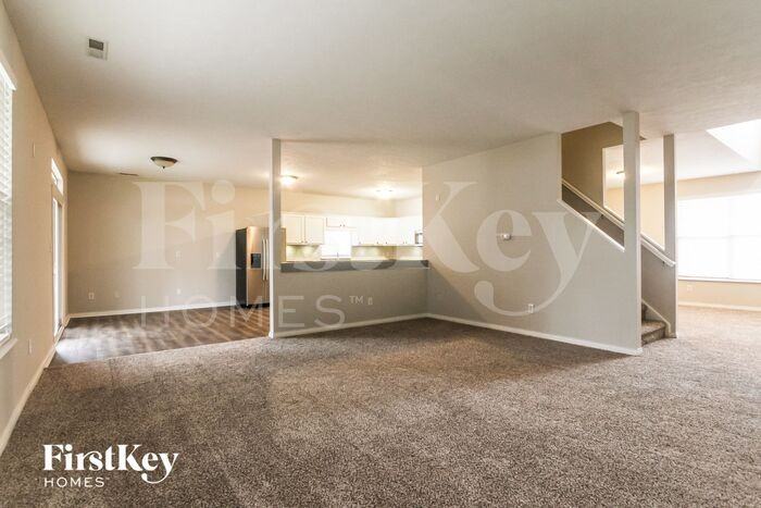 6403 E Pemboke Ct - Photo 3 of 15