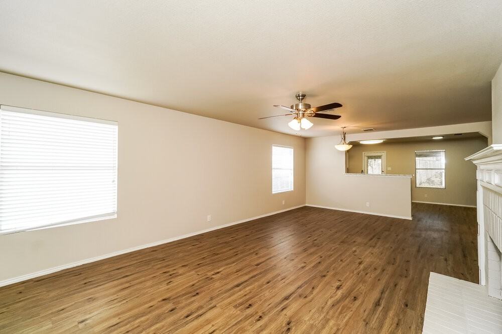 120 Bay Willow - Photo 5 of 16