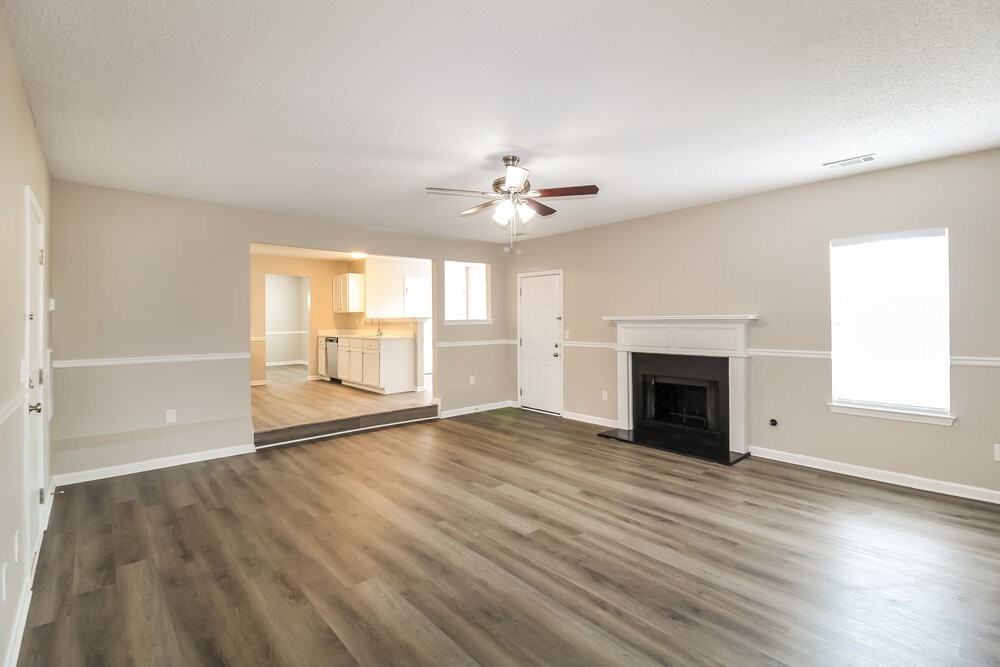 6243 Sayler Park Drive - Photo 5 of 17
