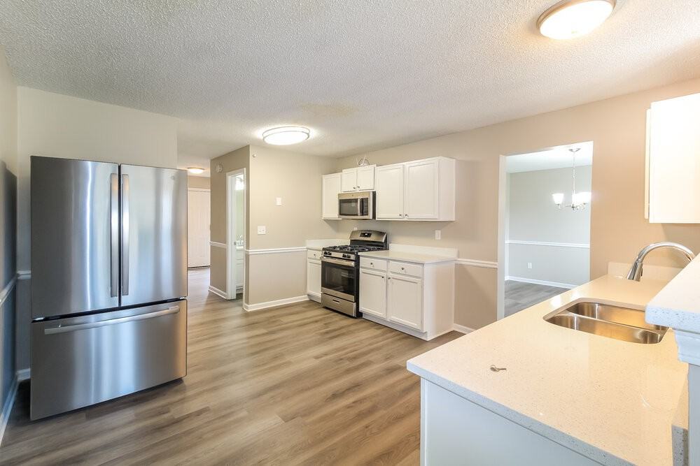 6243 Sayler Park Drive - Photo 7 of 17