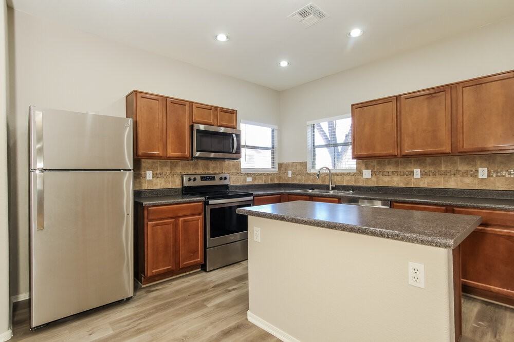 1149 E Lowell Ave - Photo 7 of 17