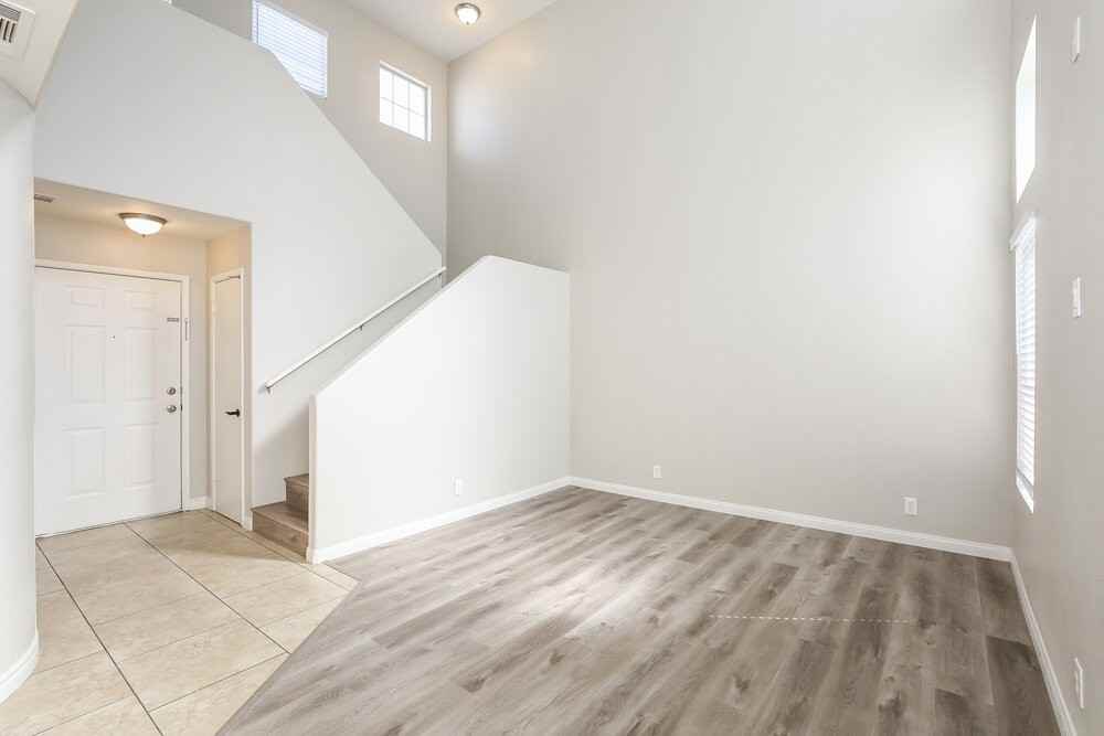 7909 Rustic Canyon Ct - Photo 4 of 17