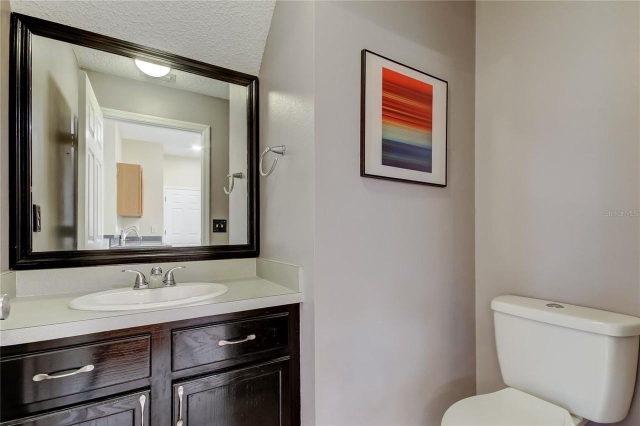 6101 Lanshire Dr - Photo 4 of 38