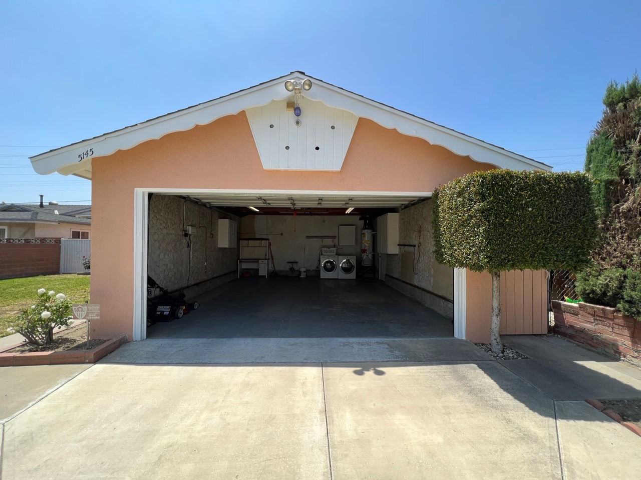 5145 N Cranley Ave - Photo 2 of 17