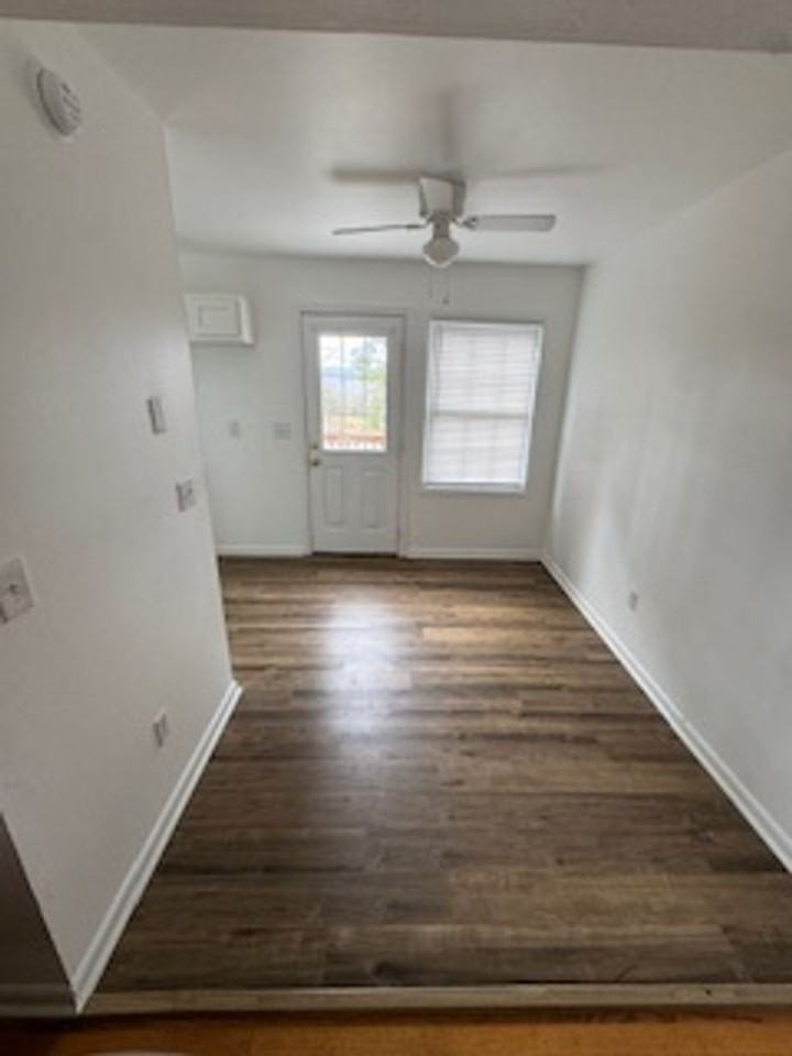 700 Skyline Cir - Photo 3 of 7