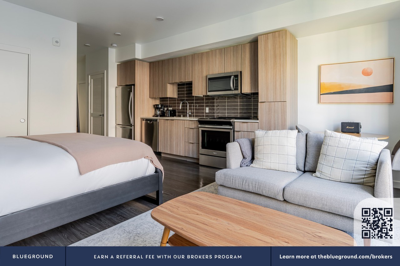 238 13th Street - Photo 5 of 50