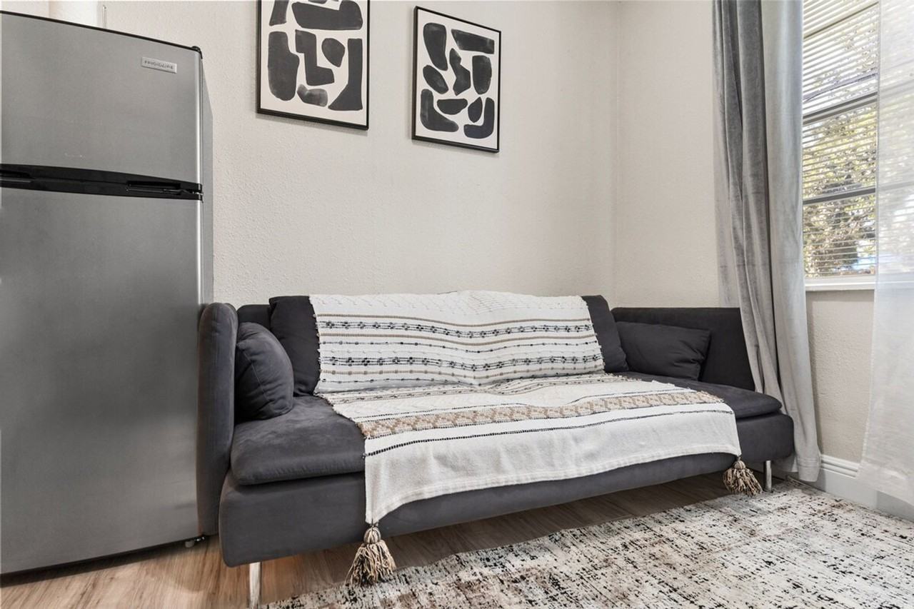 3602 E Chelsea St #1244344P - Photo 3 of 22