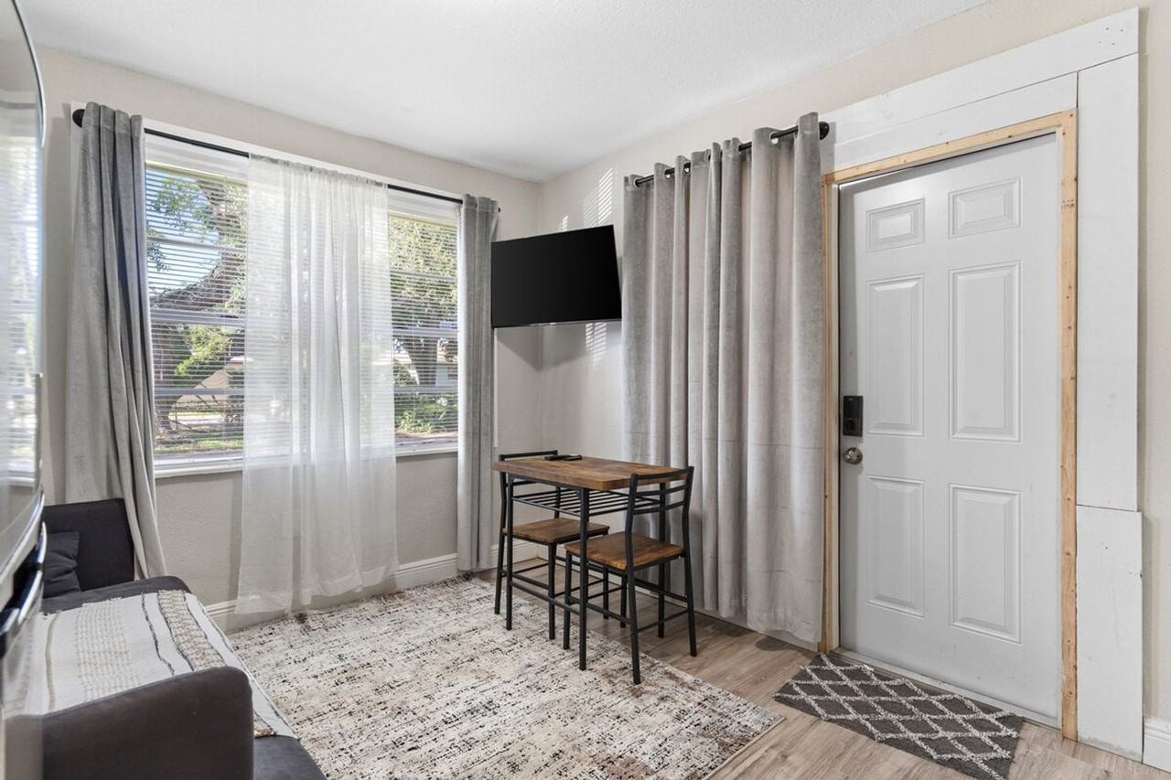 3602 E Chelsea St #1244344P - Photo 4 of 22