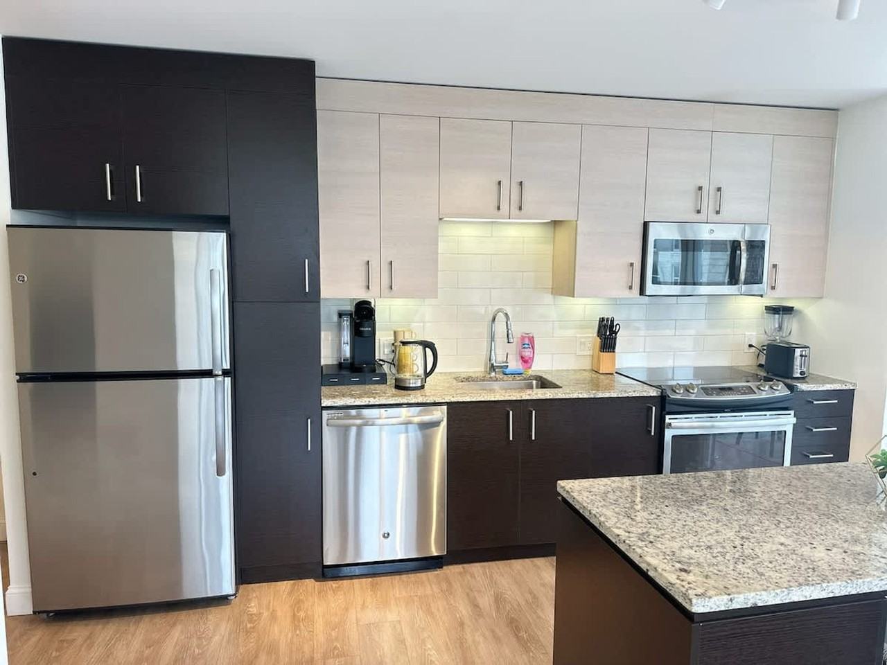 677 Washington St #1252103P - Photo 7 of 33