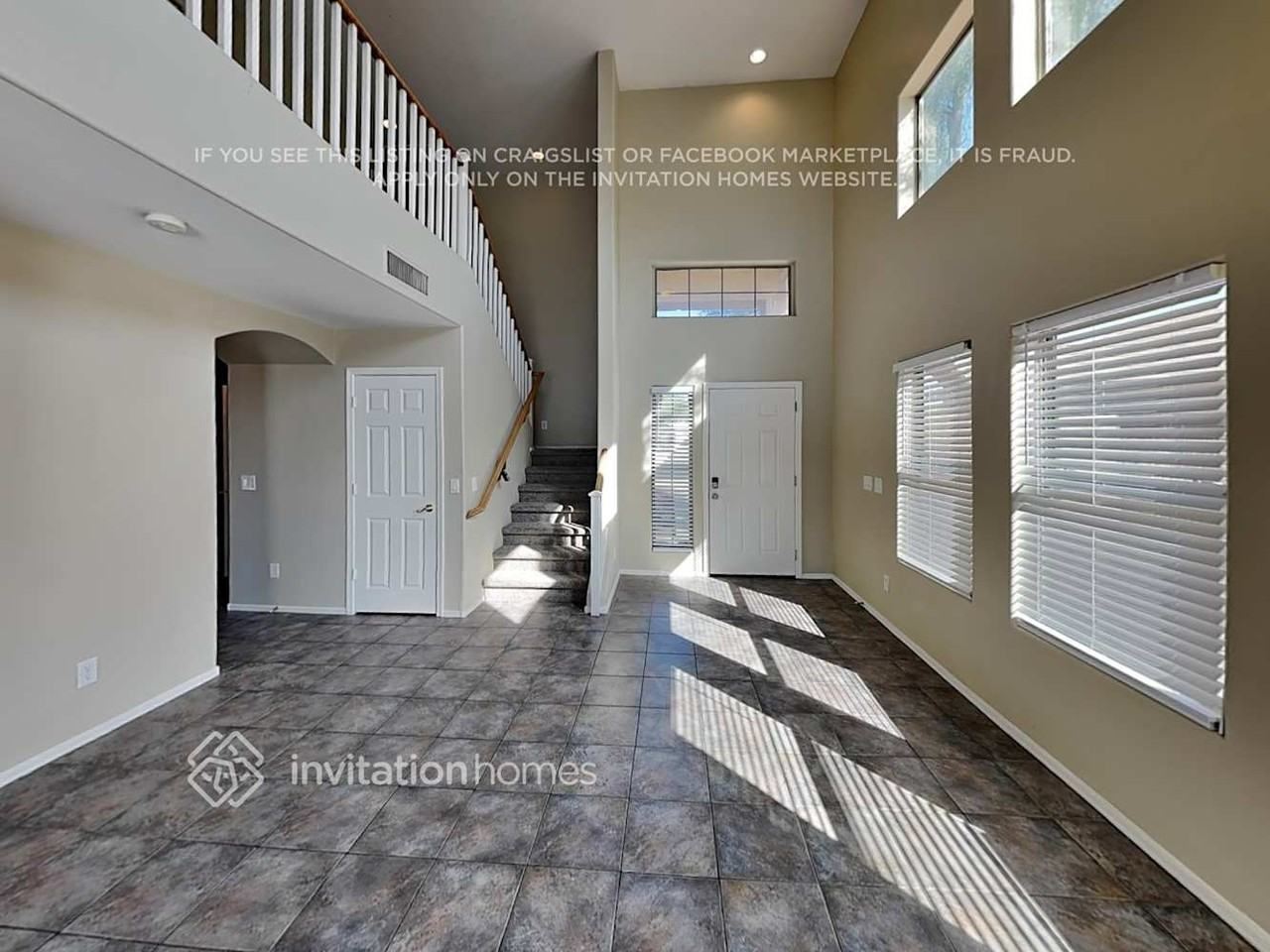 11401 W Windsor Ave - Photo 4 of 22