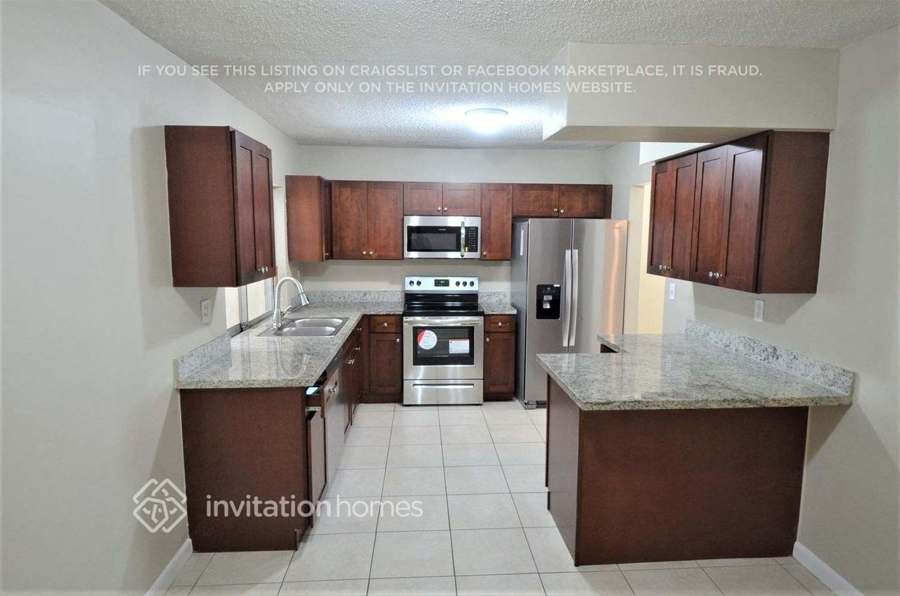 8500 Nw 18th Pl - Photo 7 of 17