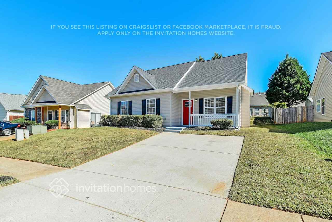 1928 Nigel Court - Photo 3 of 24