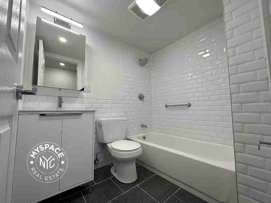 42 Southgate Ct #3 - Photo 6 of 6