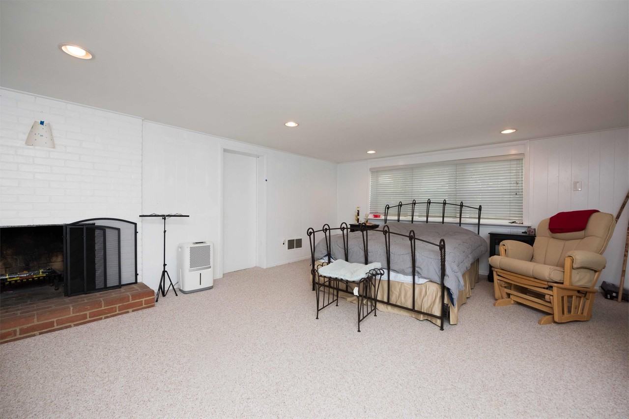 6789 Little Falls Rd - Photo 7 of 44