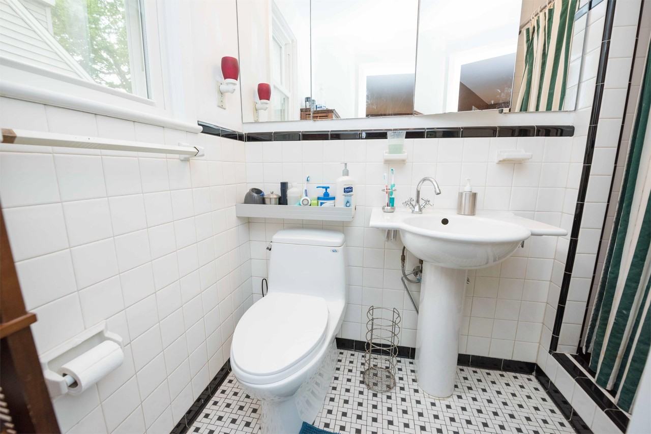 6789 Little Falls Rd - Photo 3 of 44