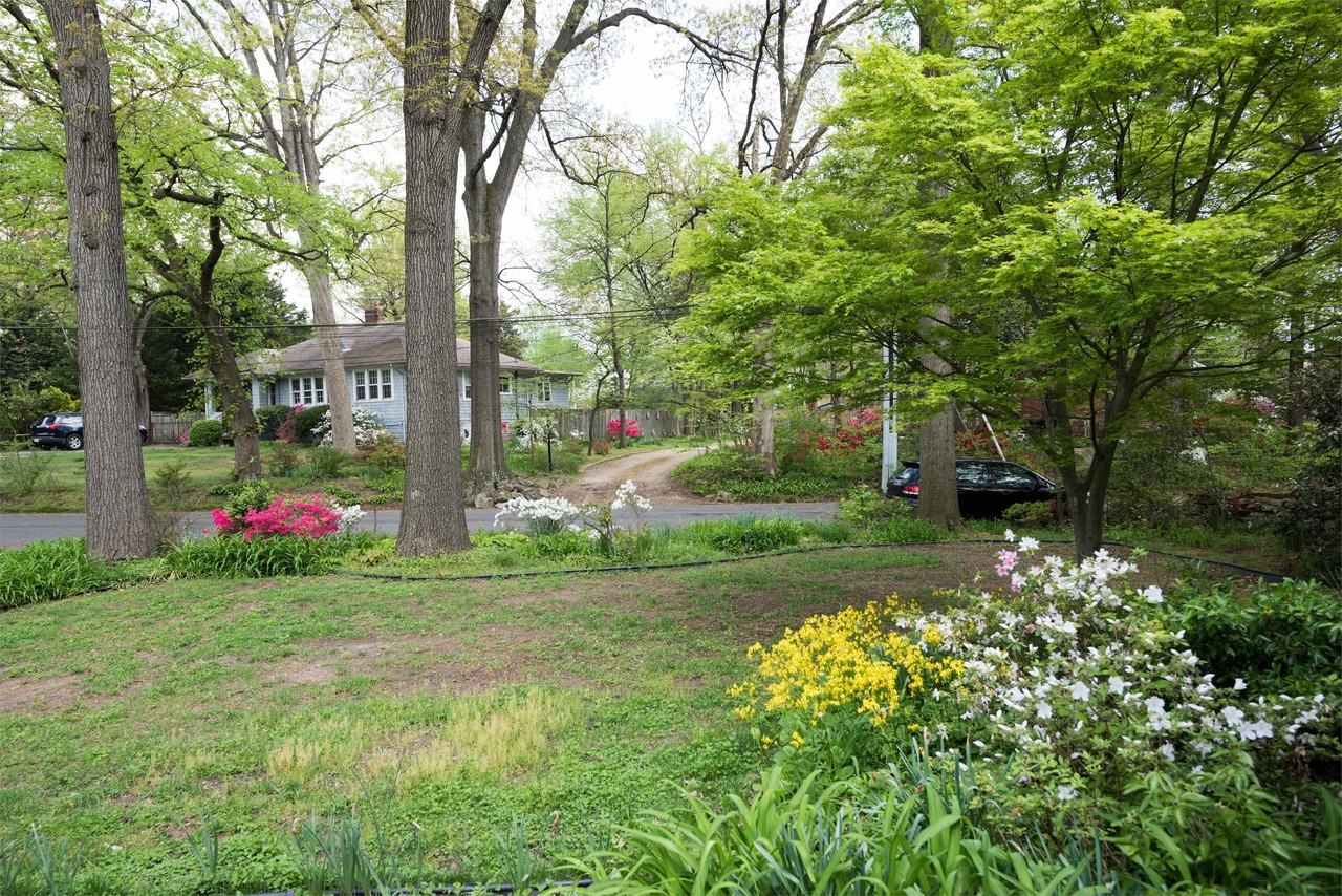 6789 Little Falls Rd - Photo 3 of 44