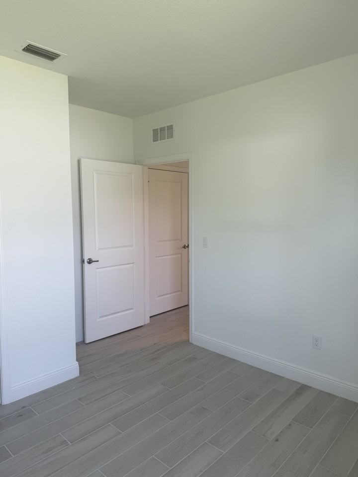 5295 Nw Almond Ave #5295 - Photo 5 of 6