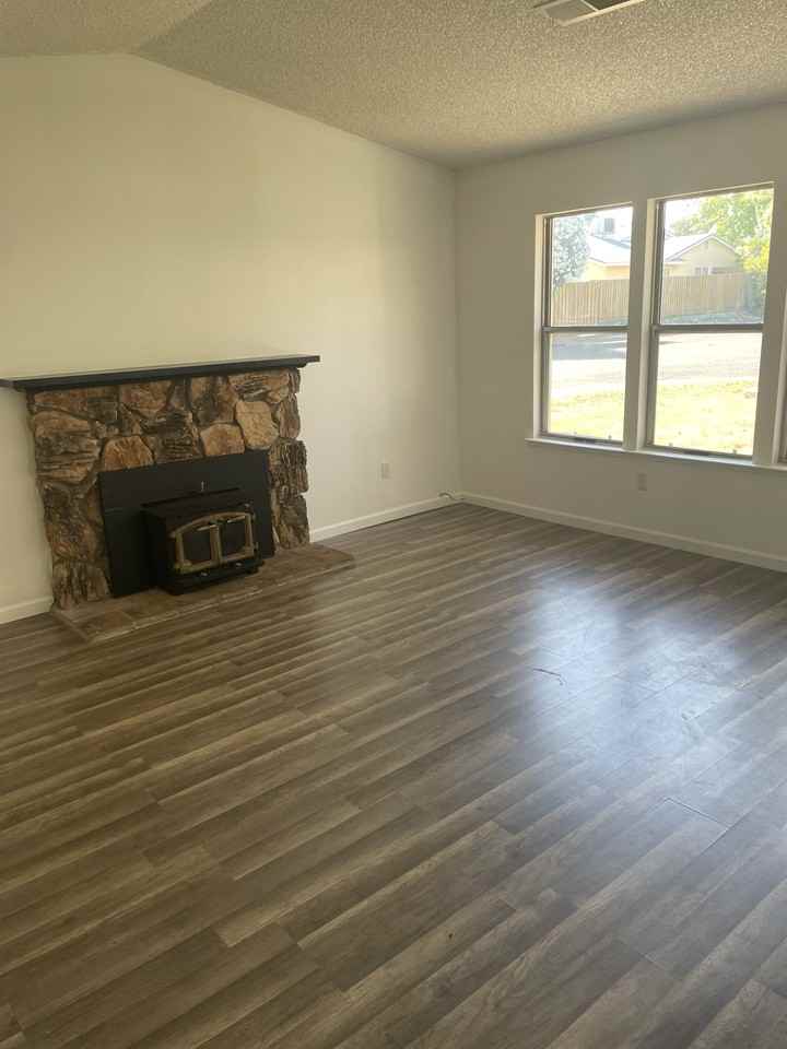 11085 Santiam River Court - Photo 3 of 7