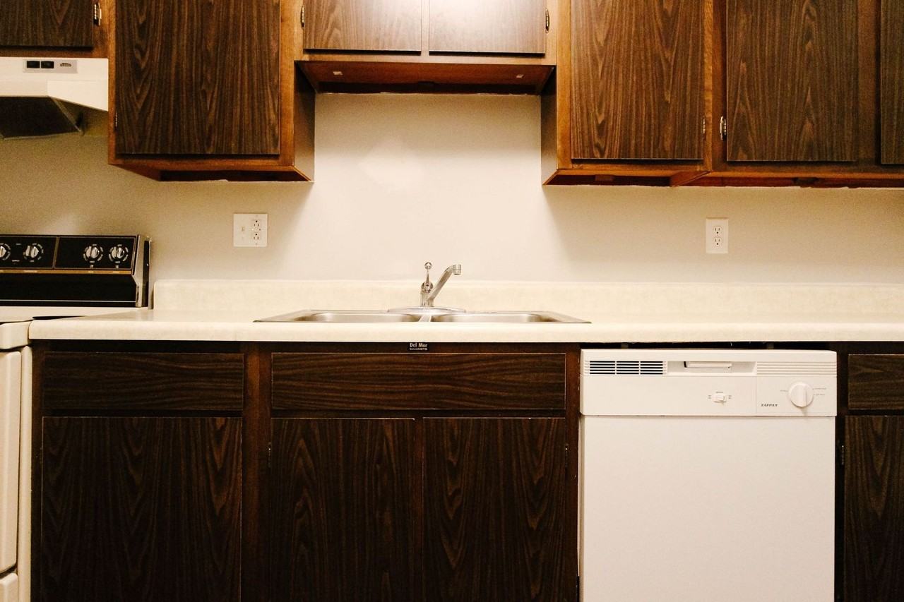 1408 W White River Blvd #3 - Photo 4 of 8