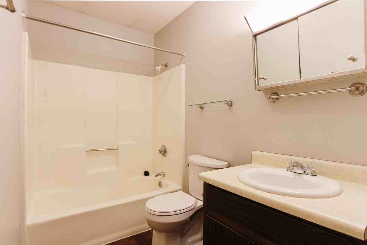 1408 W White River Blvd #3 - Photo 6 of 8