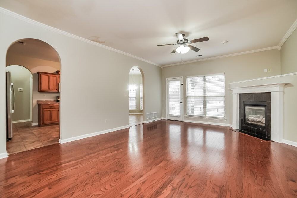 797 Fairway Pointe Cv W - Photo 5 of 17