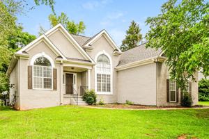 featured image of 3419 Uncle Genes Way Se