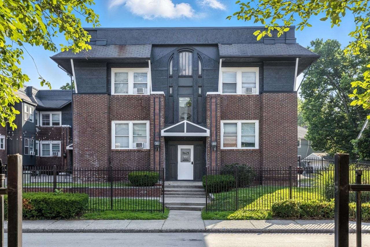 The Courts on Monon - Photo 2 of 49