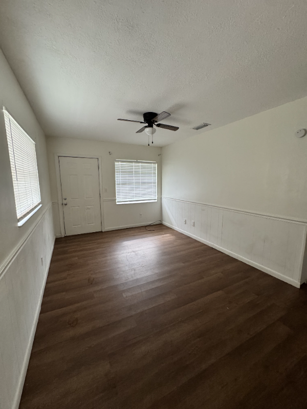 205 Walton Ave - Photo 2 of 8