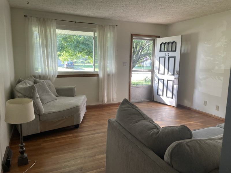 185 Quaker Rd - Photo 2 of 12