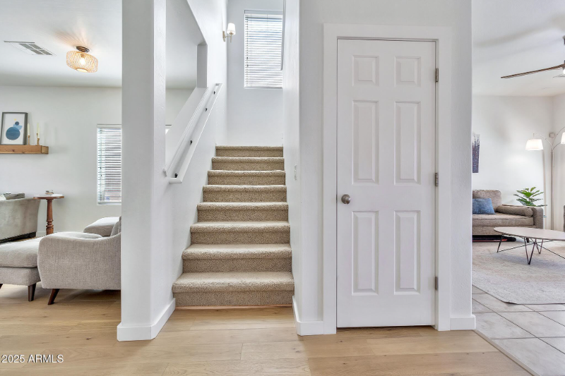 1231 E Canyon Trl - Photo 2 of 18