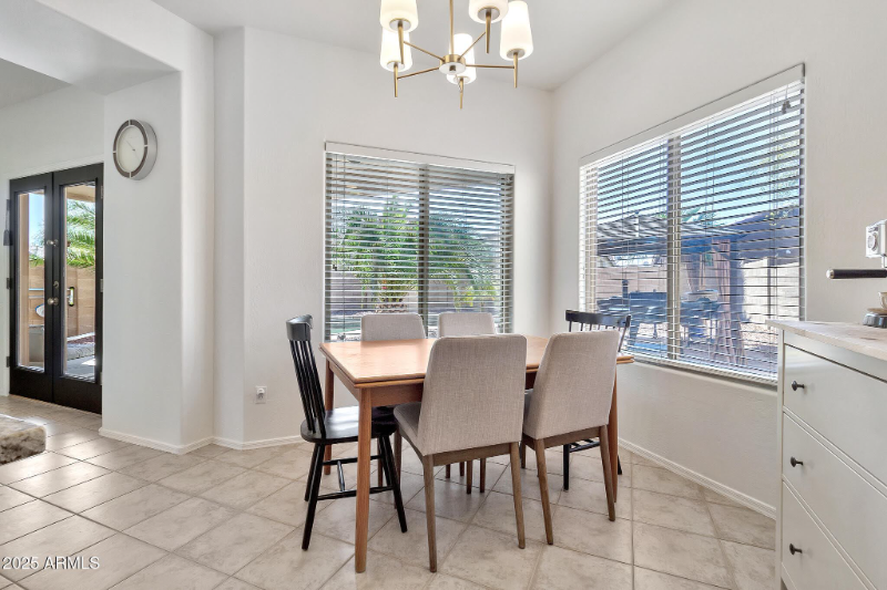 1231 E Canyon Trl - Photo 3 of 18