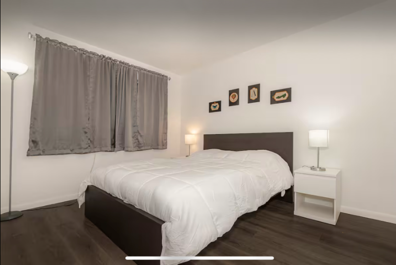 1017 Ne 14th Ave #2 - Photo 3 of 13